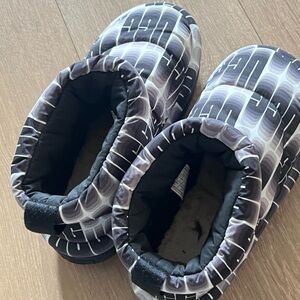 Stylish Black and White Patterned Slippers